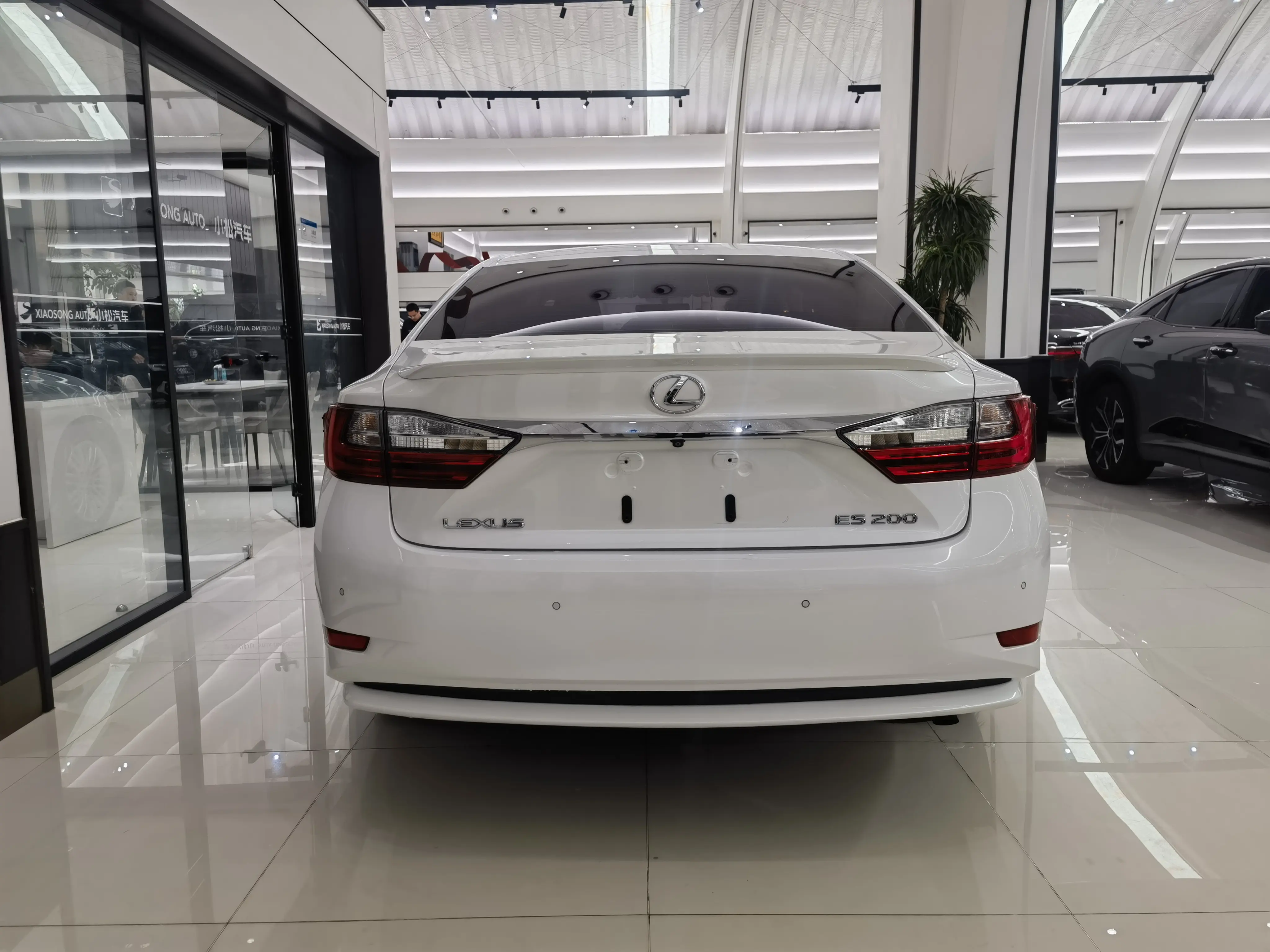 Lexus ES  из Китая