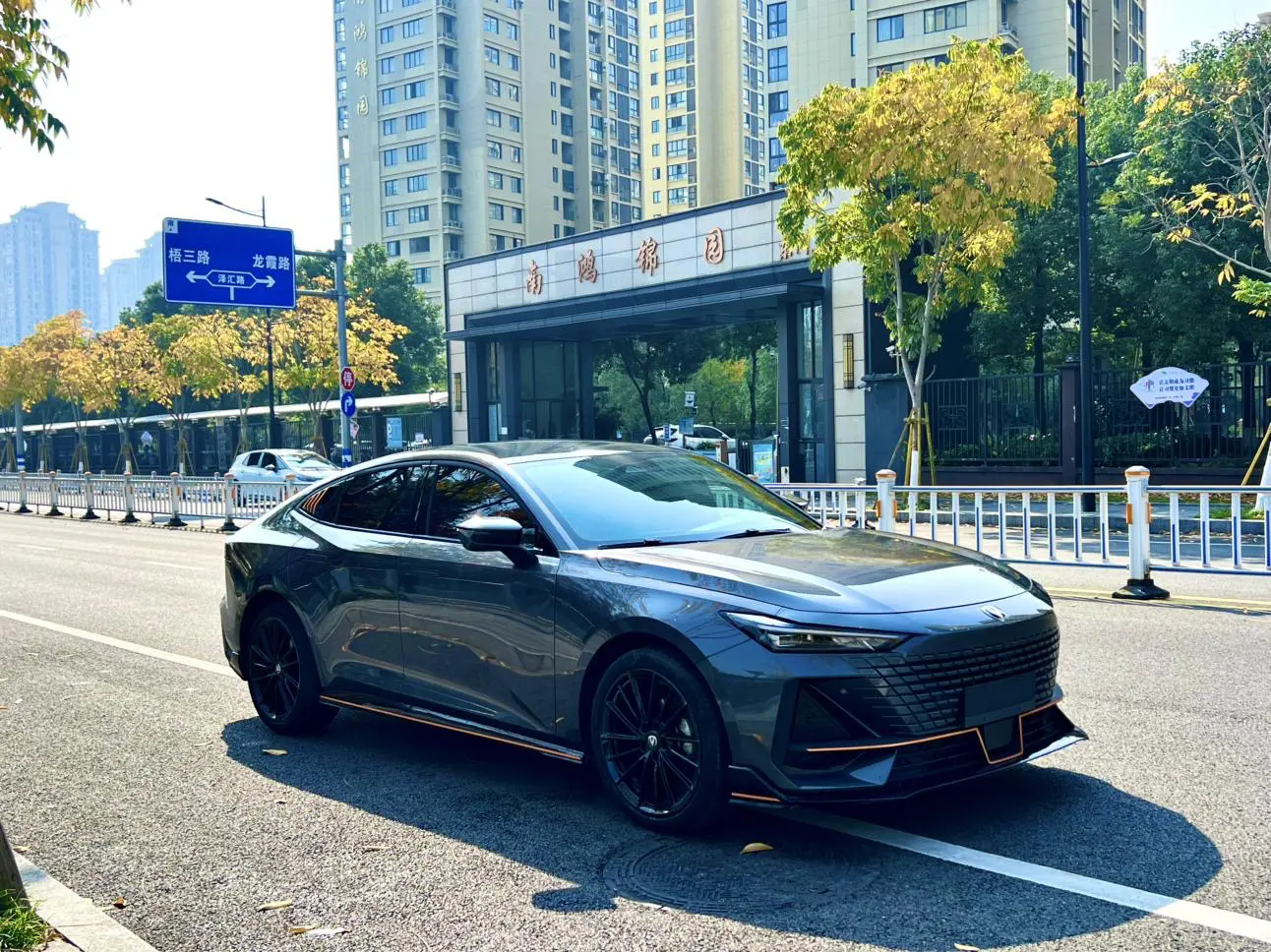 Changan UNI-V  из Китая