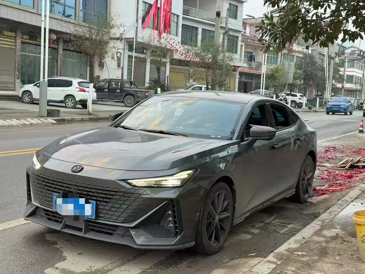 Changan UNI-V  из Китая