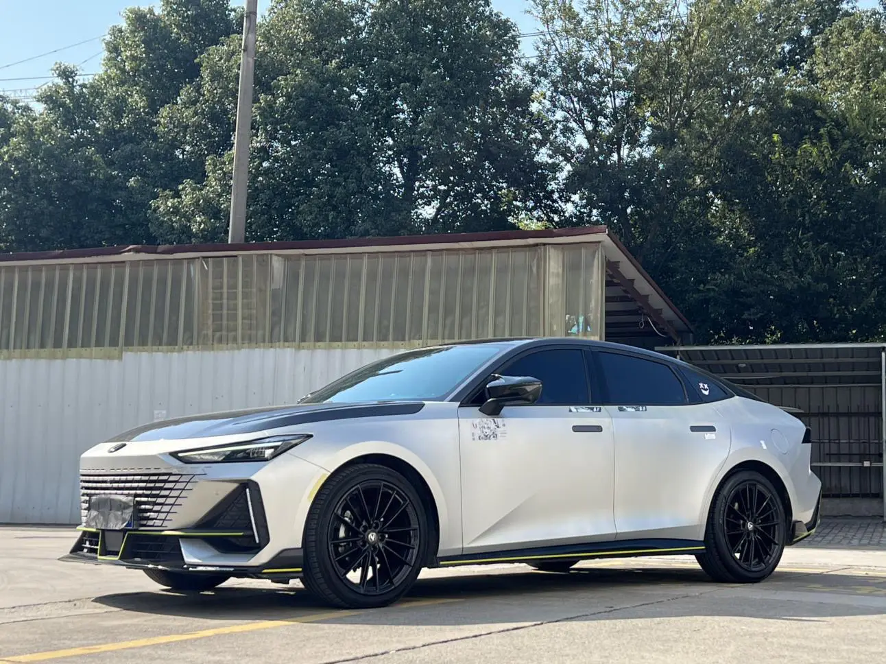 Changan UNI-V  из Китая