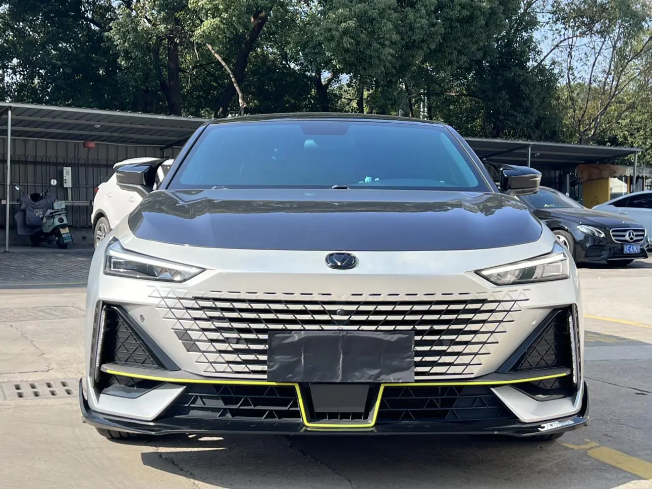 Changan UNI-V  из Китая