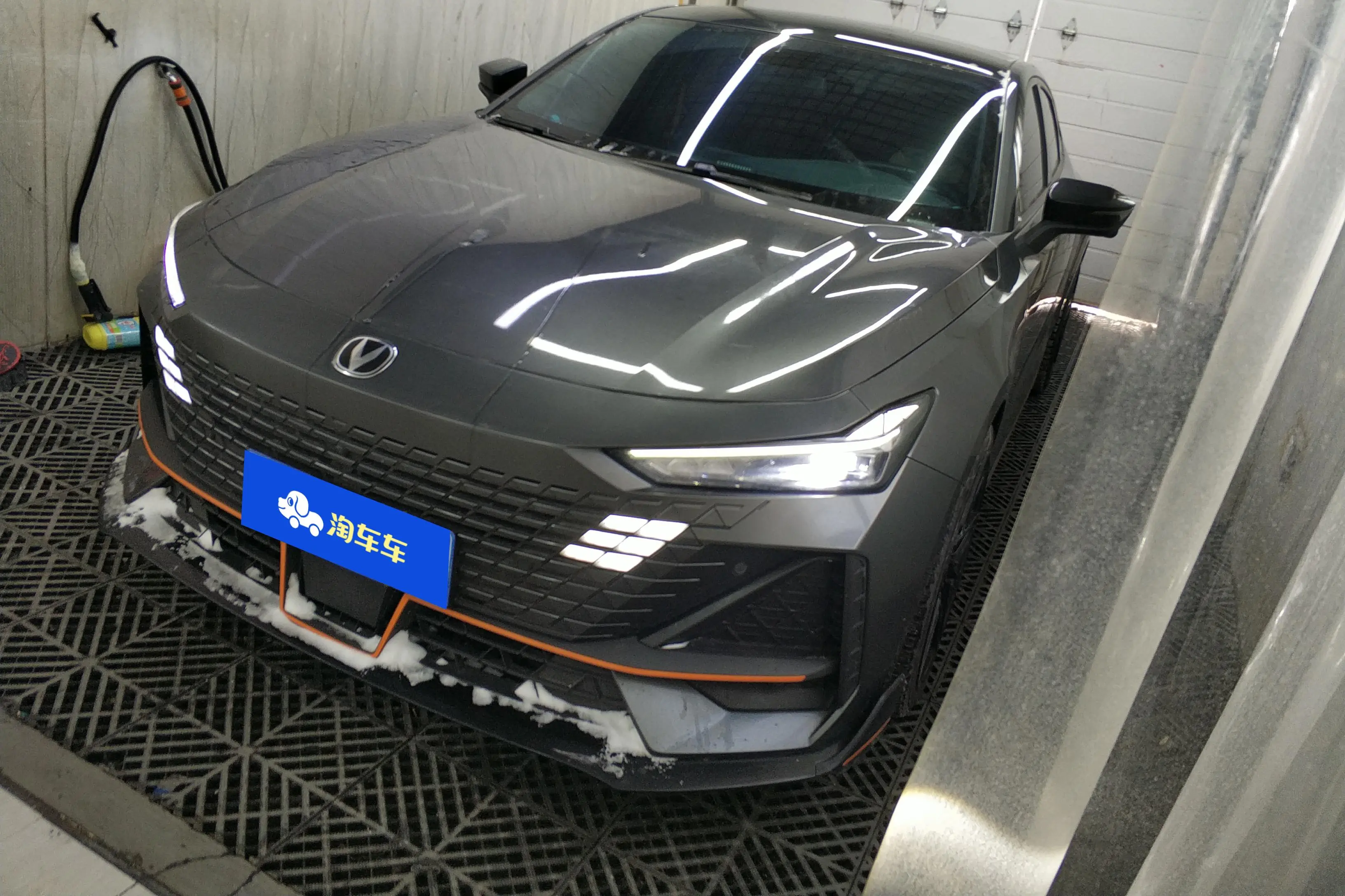 Changan UNI-V  из Китая