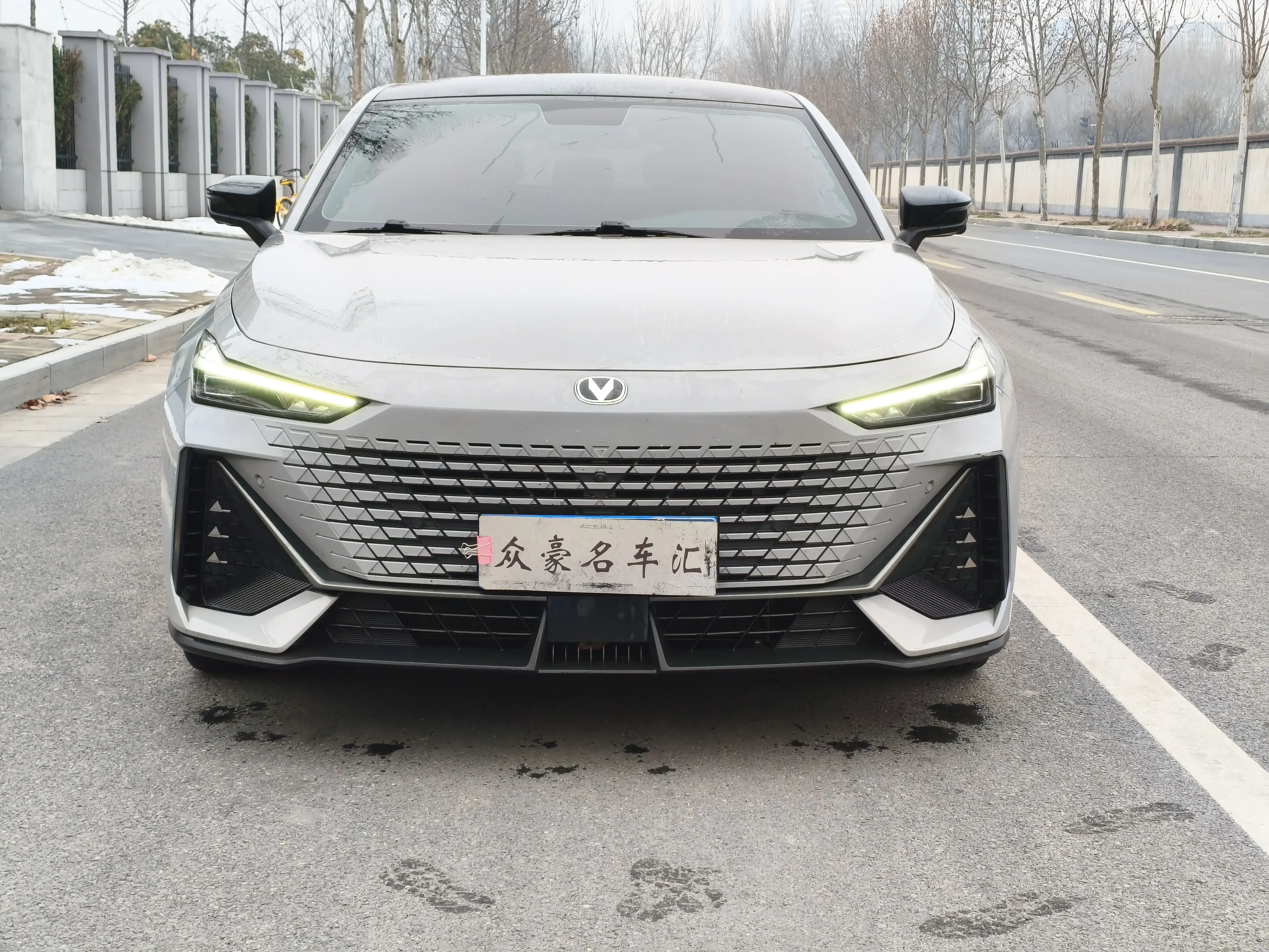 Changan UNI-V  из Китая