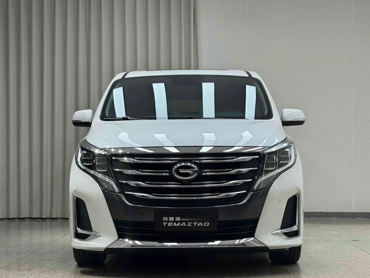 GAC Trumpchi M8  из Китая