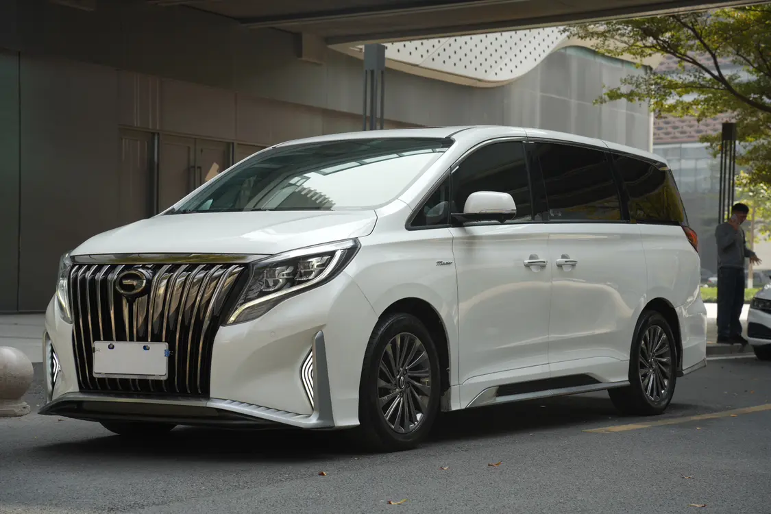 GAC Trumpchi M8  из Китая