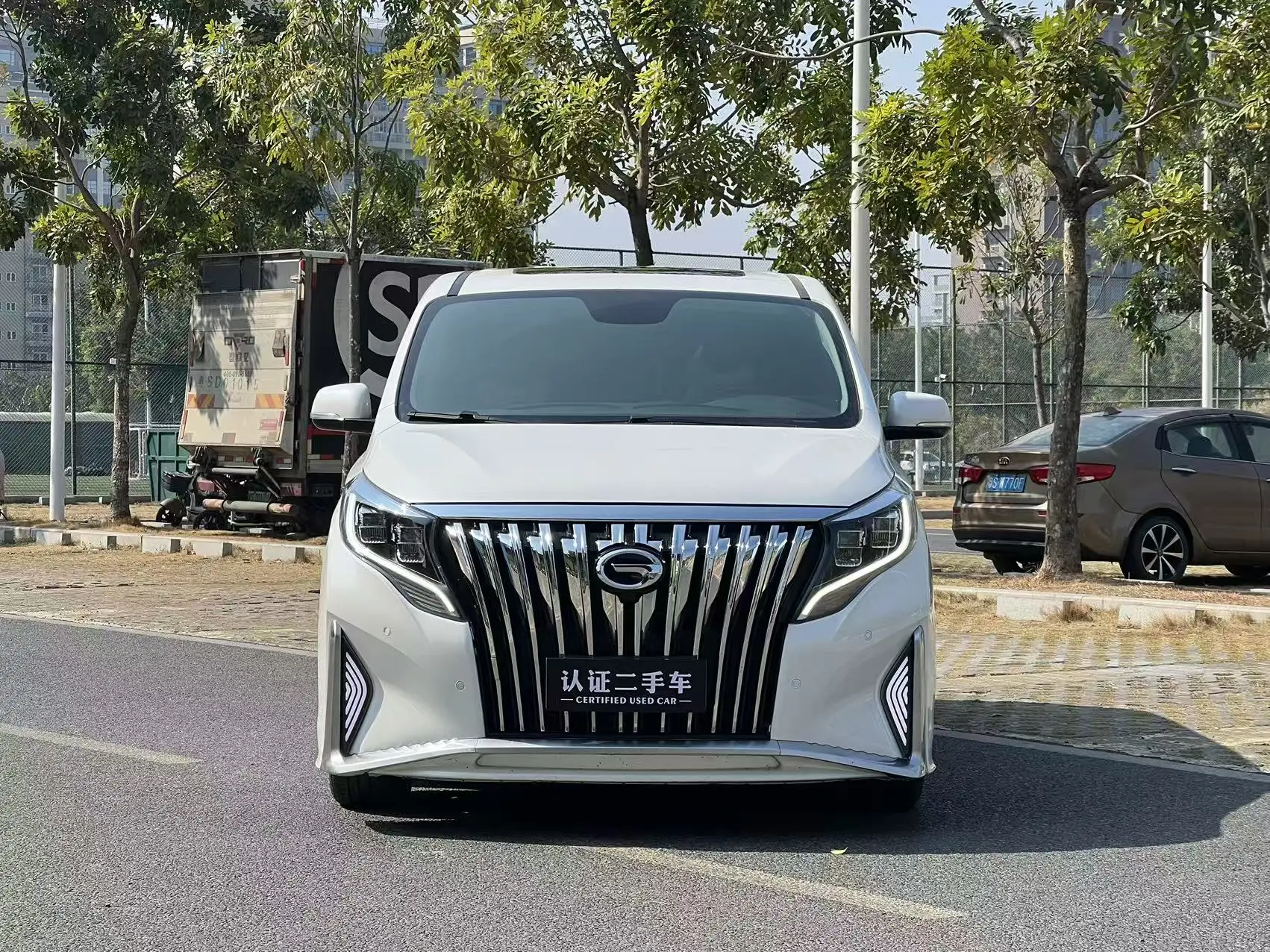 GAC Trumpchi M8  из Китая