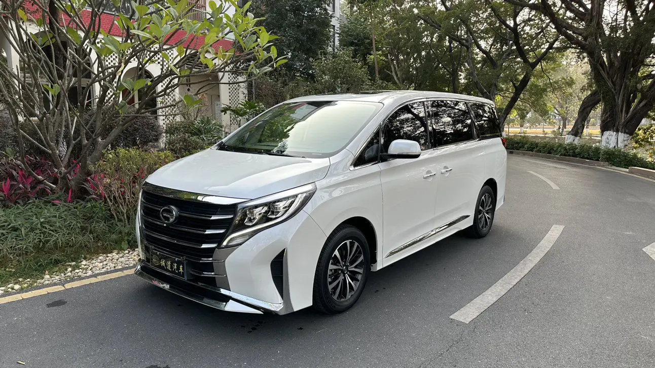GAC Trumpchi M8  из Китая