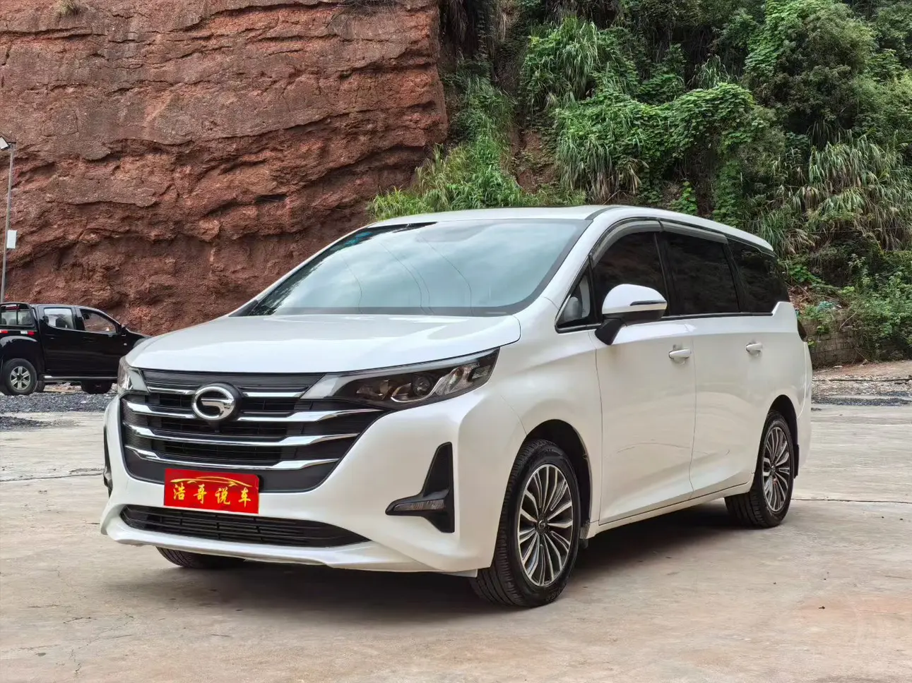 GAC Trumpchi M6  из Китая