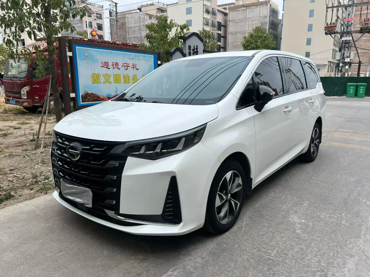 GAC Trumpchi M6  из Китая