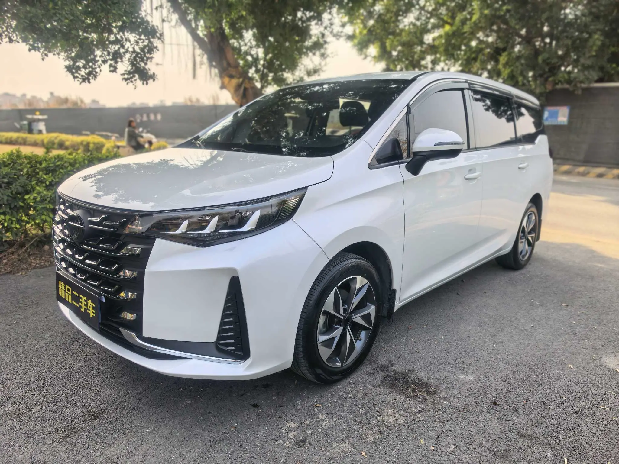 GAC Trumpchi M6  из Китая