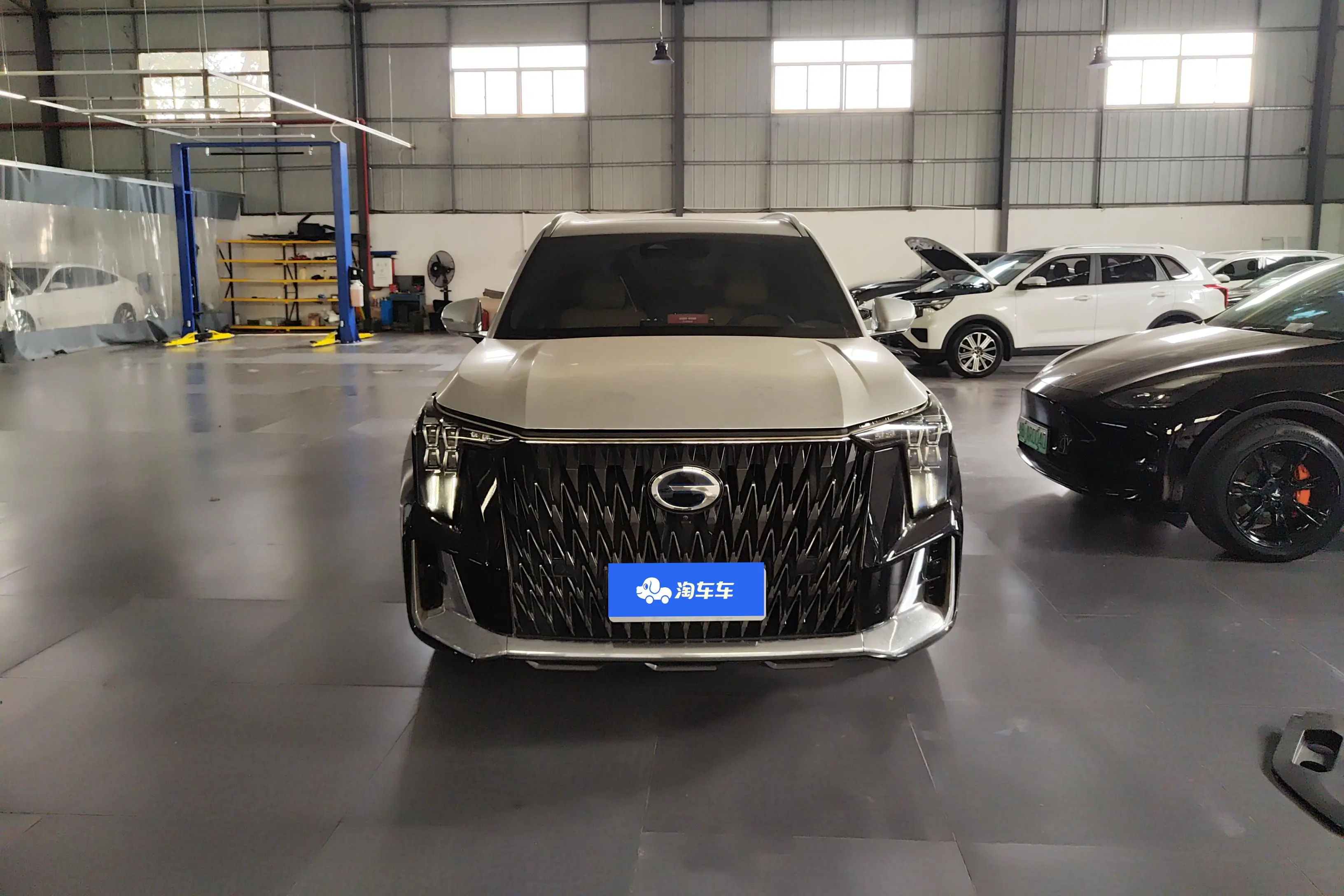 GAC Trumpchi GS8  из Китая