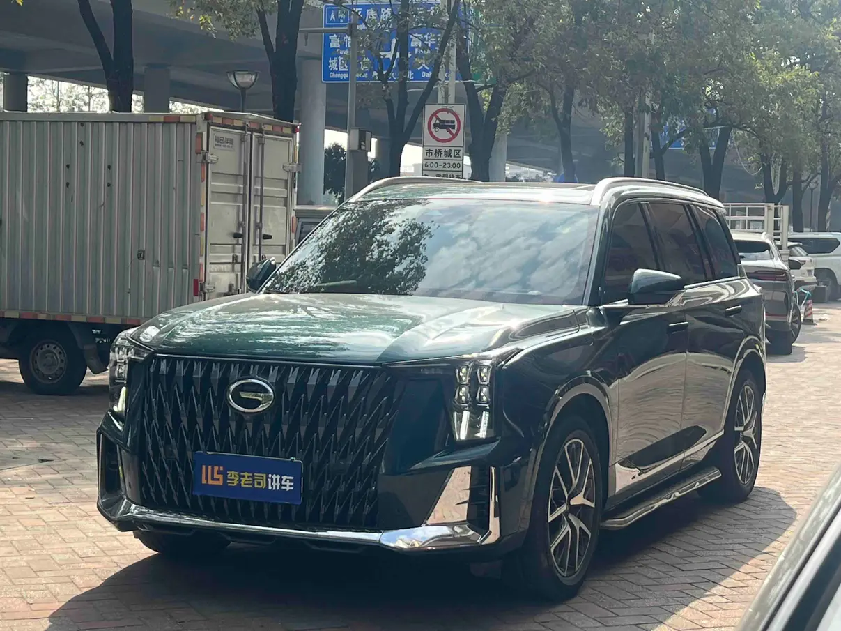 GAC Trumpchi GS8  из Китая