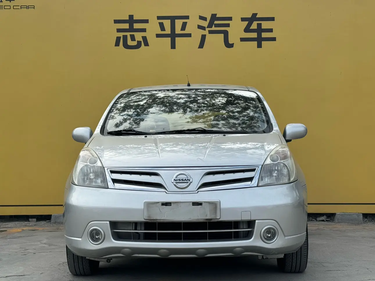 Nissan Li Wei  из Китая