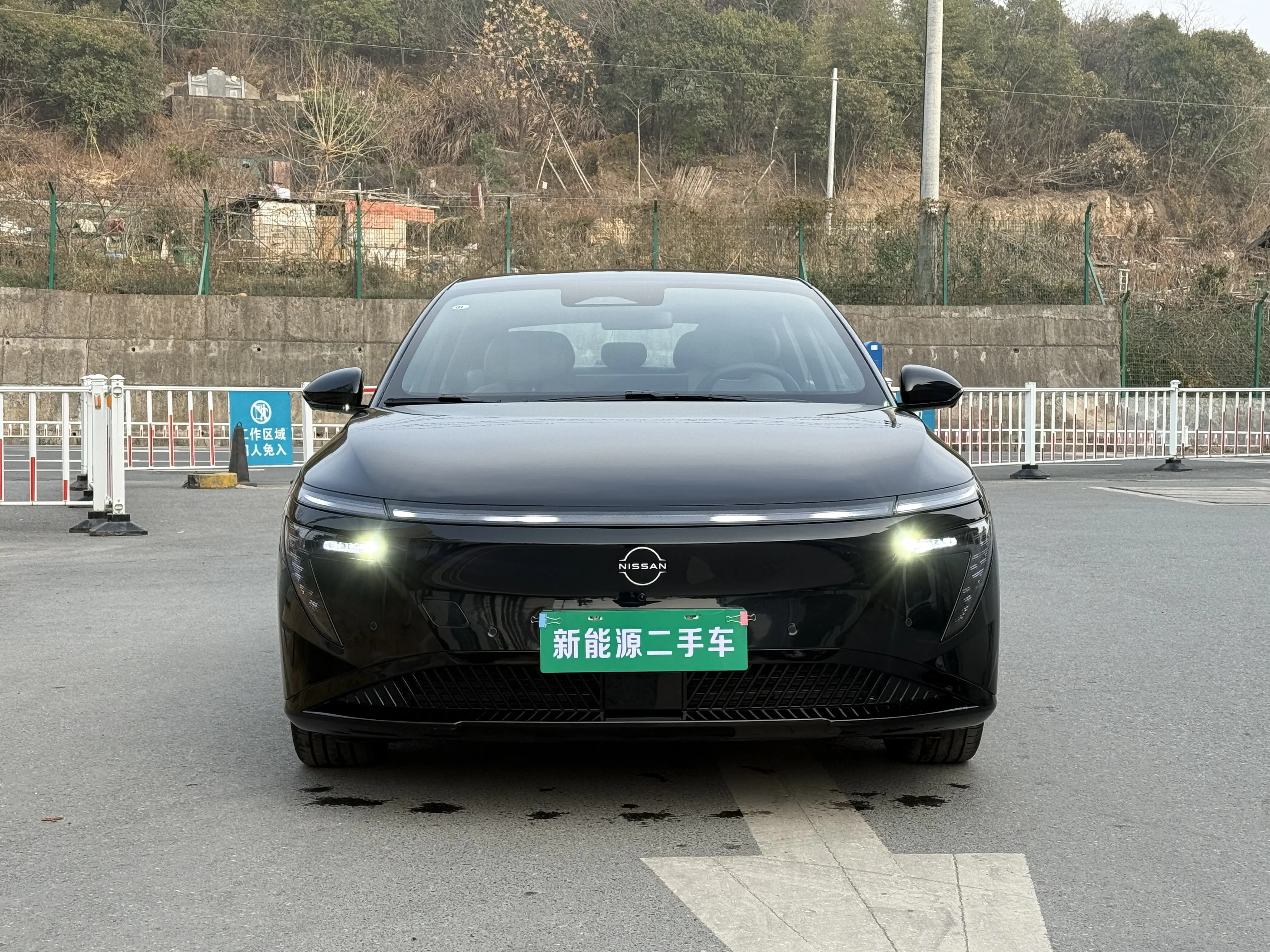 Nissan N7  из Китая