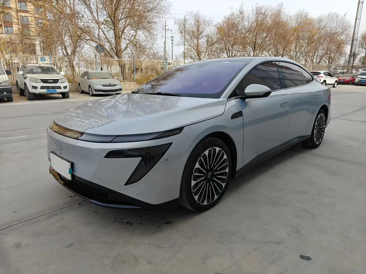 Nissan N7  из Китая