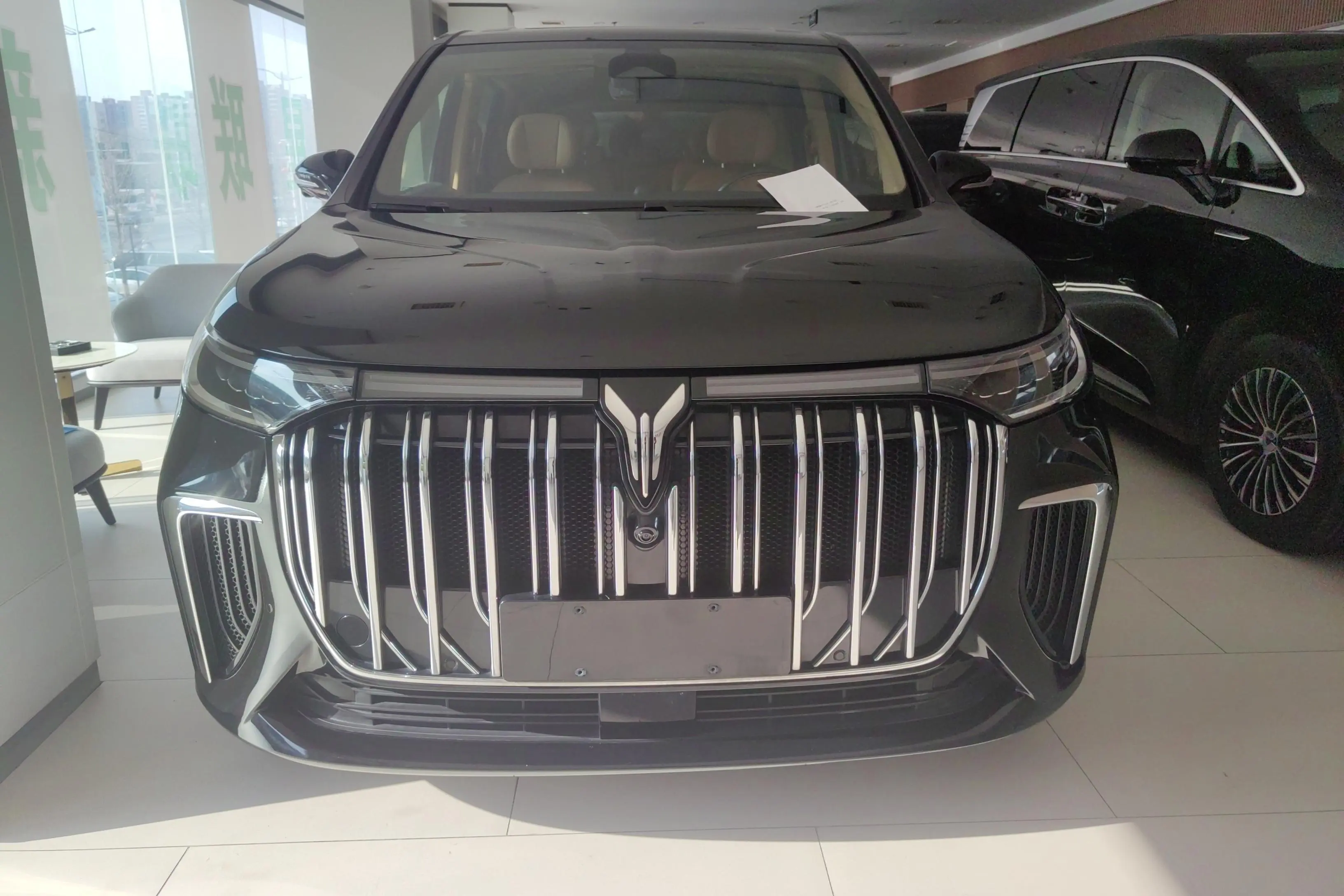 Voyah Lantu Dreamer EV  из Китая