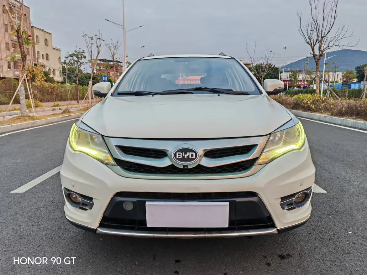 BYD S7  из Китая