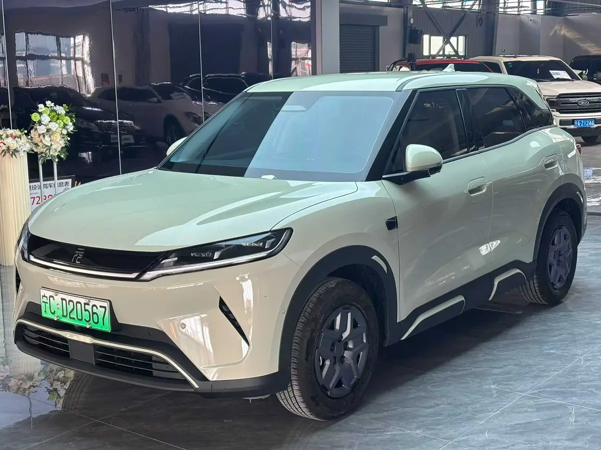 BYD Yuan UP  из Китая