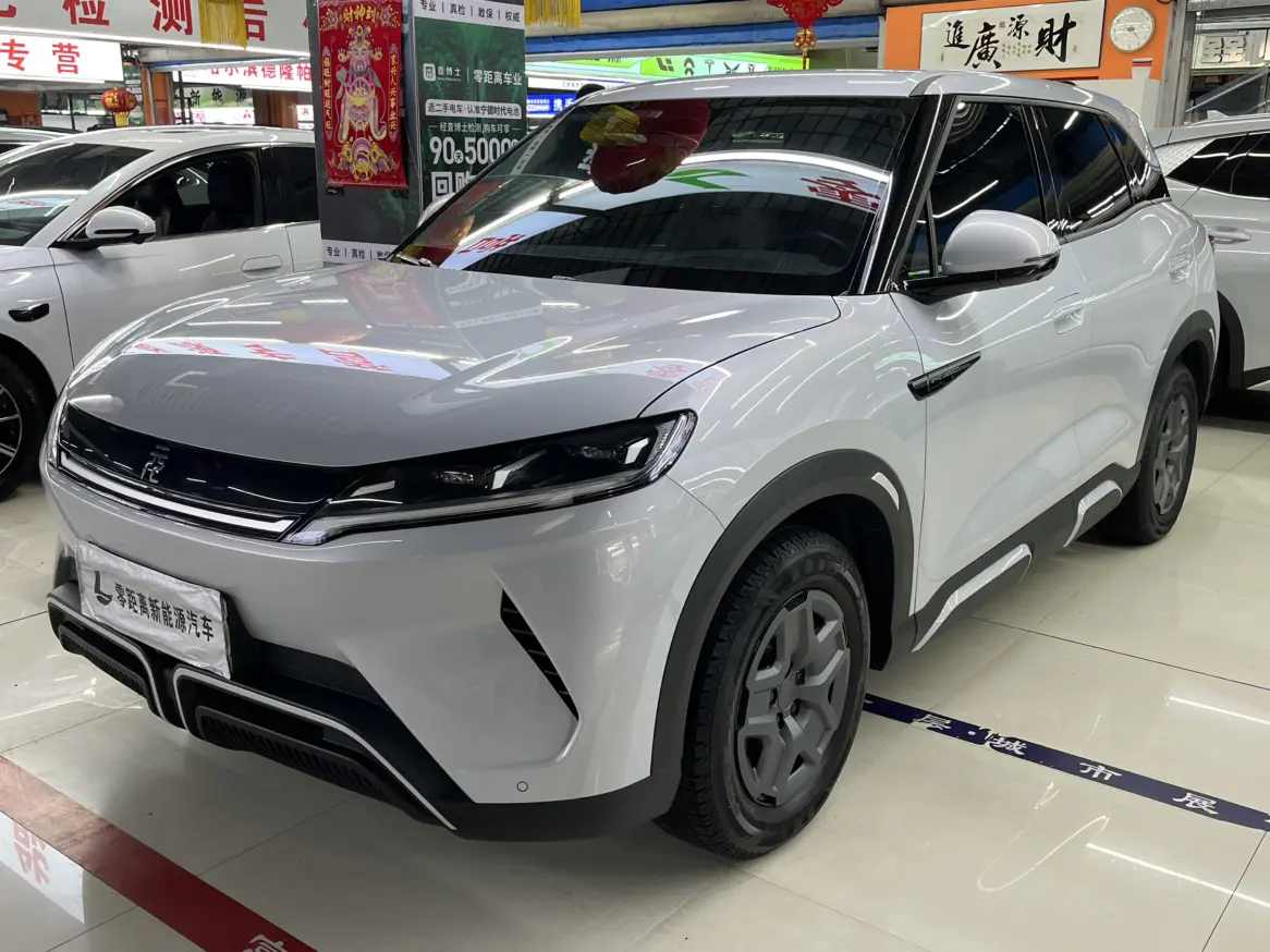 BYD Yuan UP  из Китая