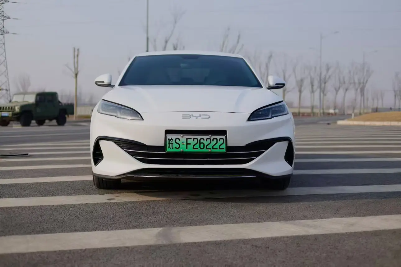 BYD Seal 06DM  из Китая