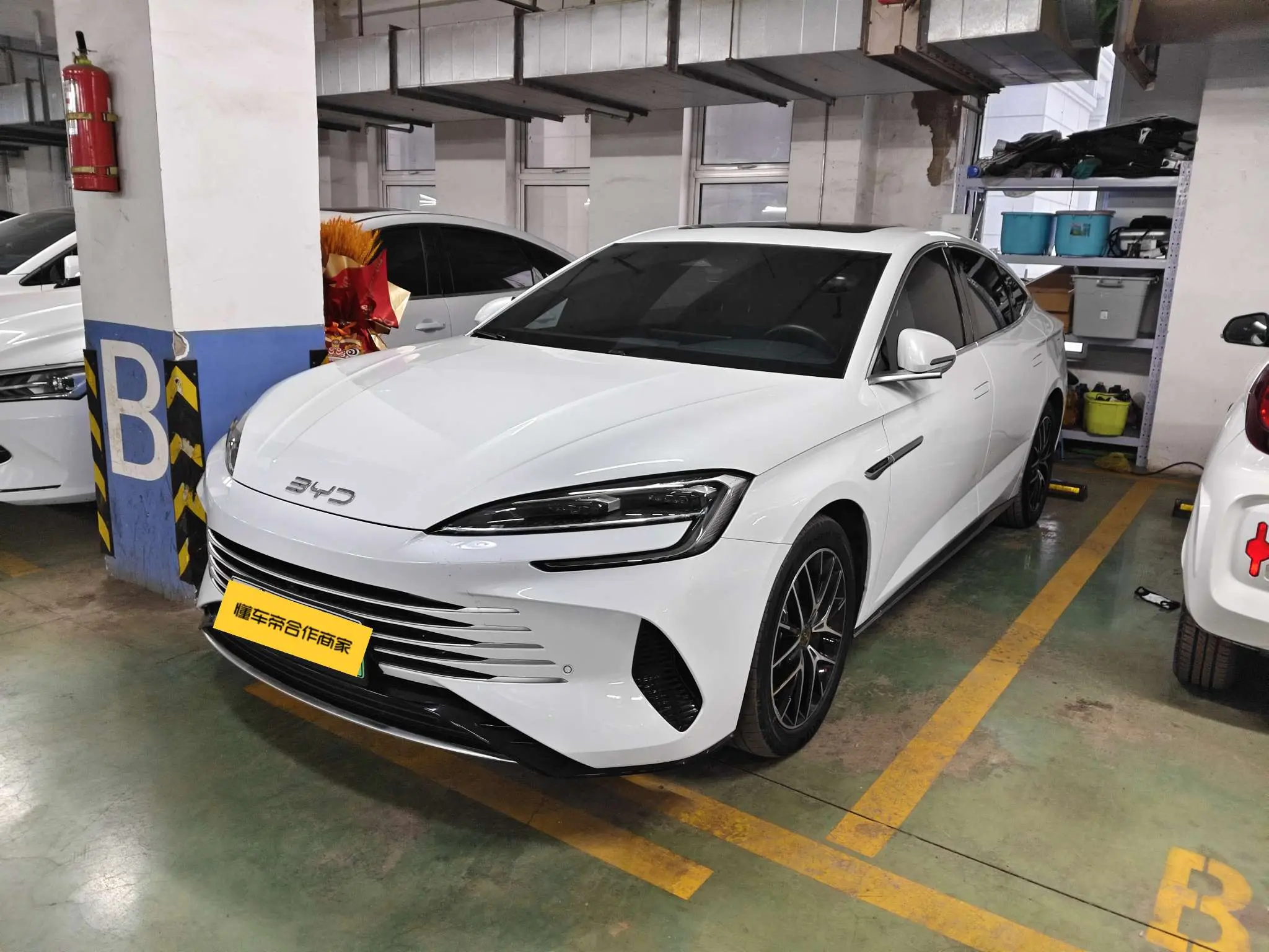 BYD Seal DM  из Китая