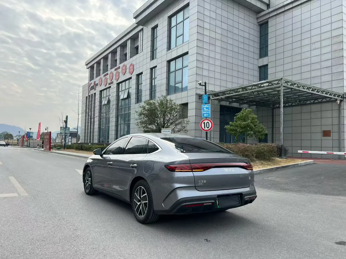 BYD Qin L DM