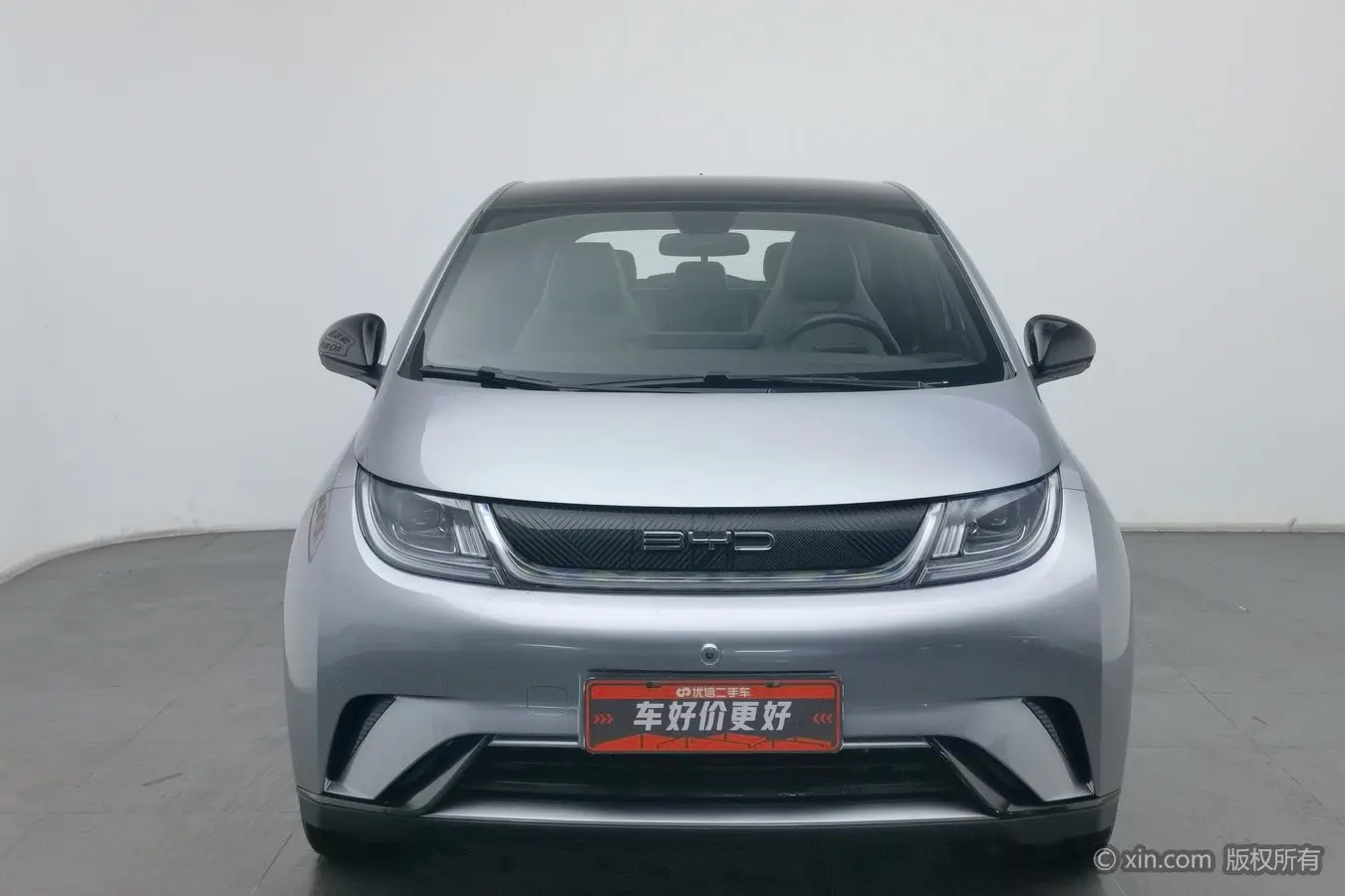 BYD Dolphin  из Китая