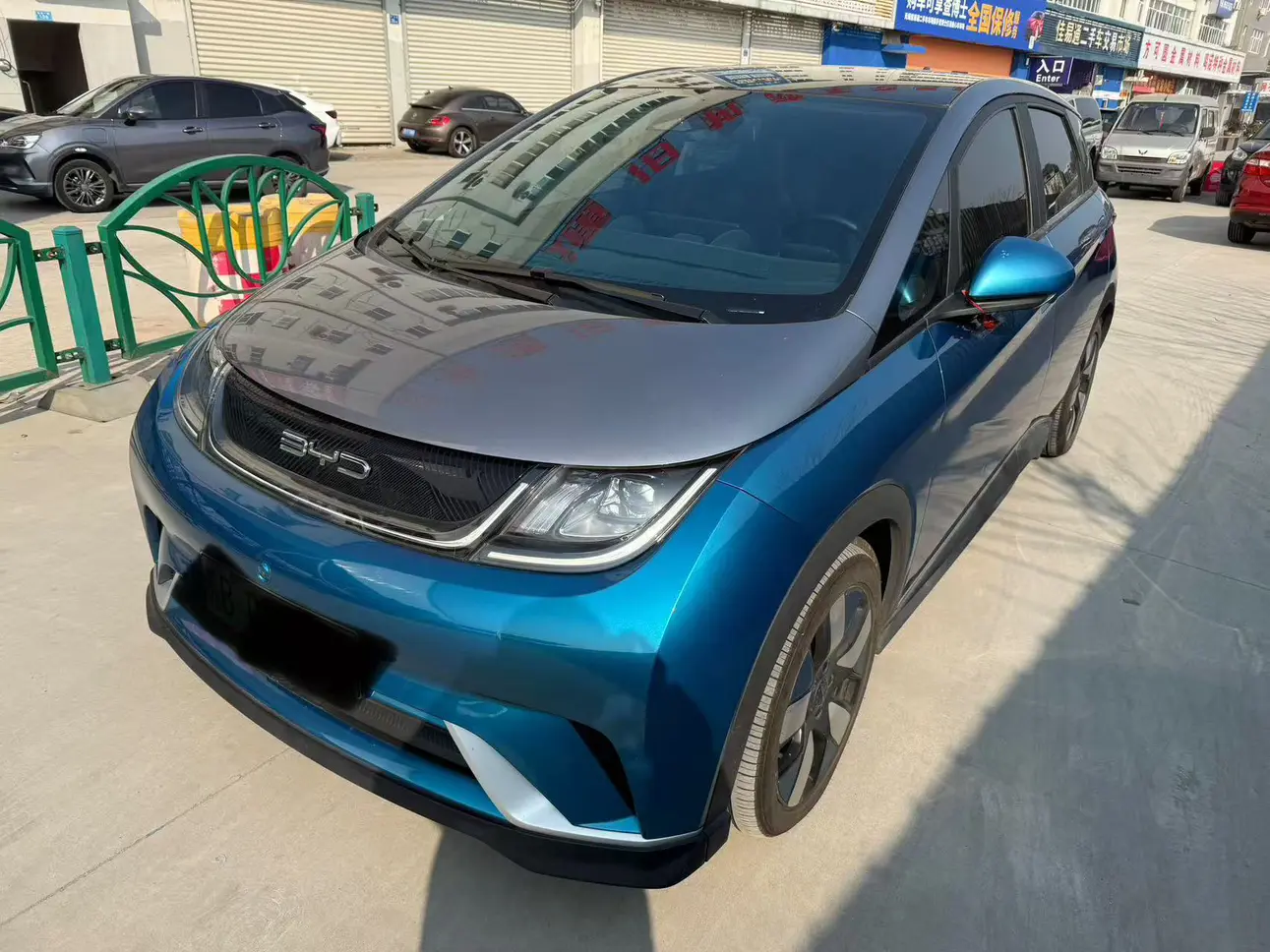 BYD Dolphin  из Китая