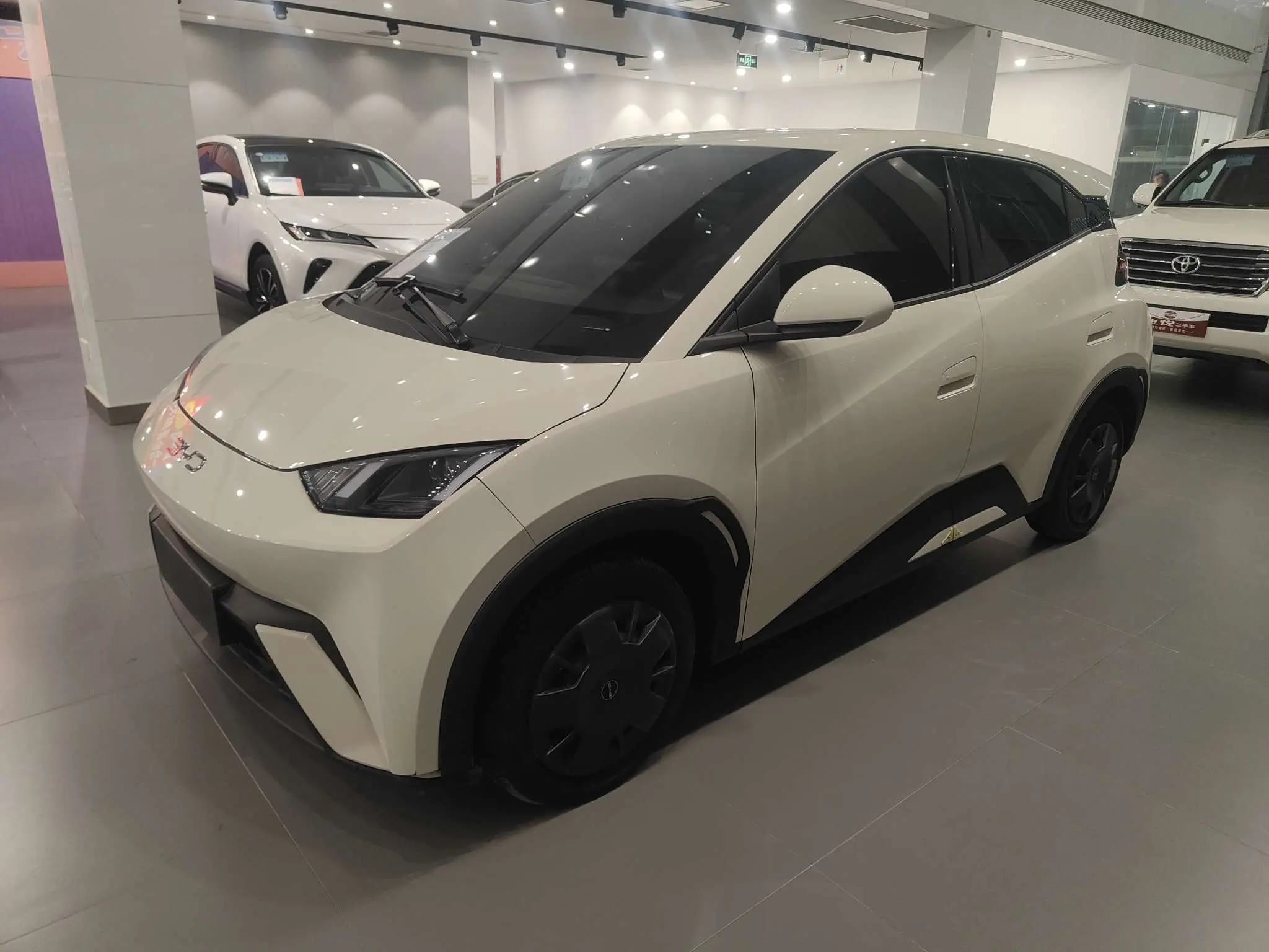 BYD Seagull  из Китая