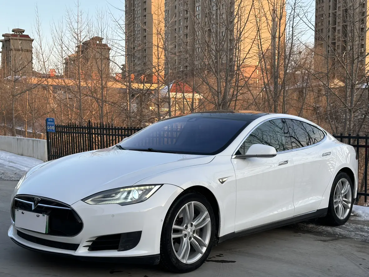 Tesla Model S  из Китая