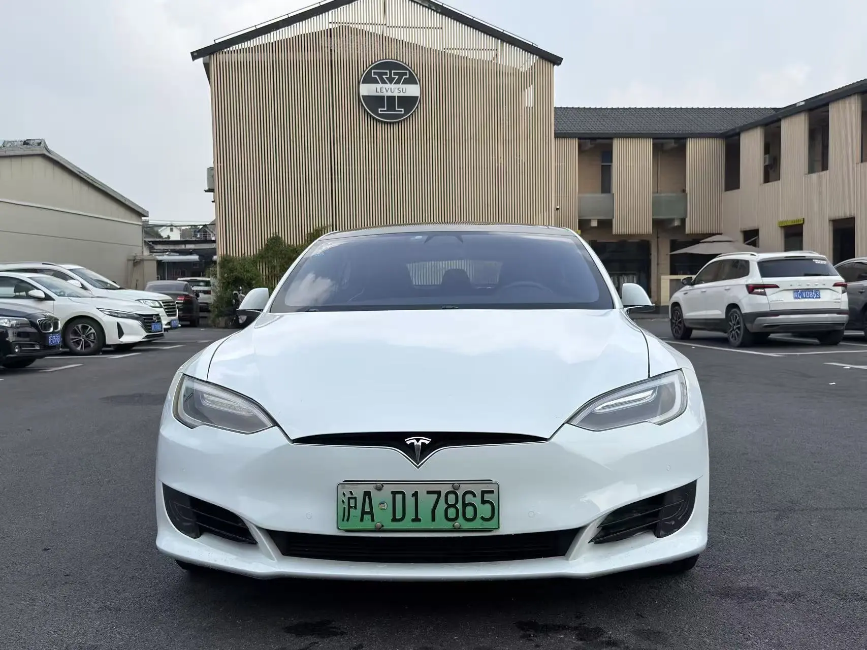 Tesla Model S  из Китая