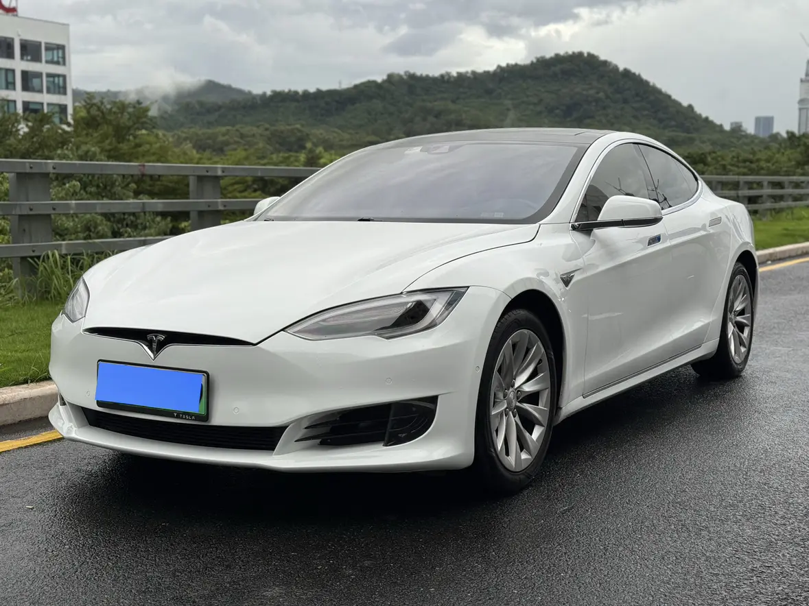 Tesla Model S  из Китая