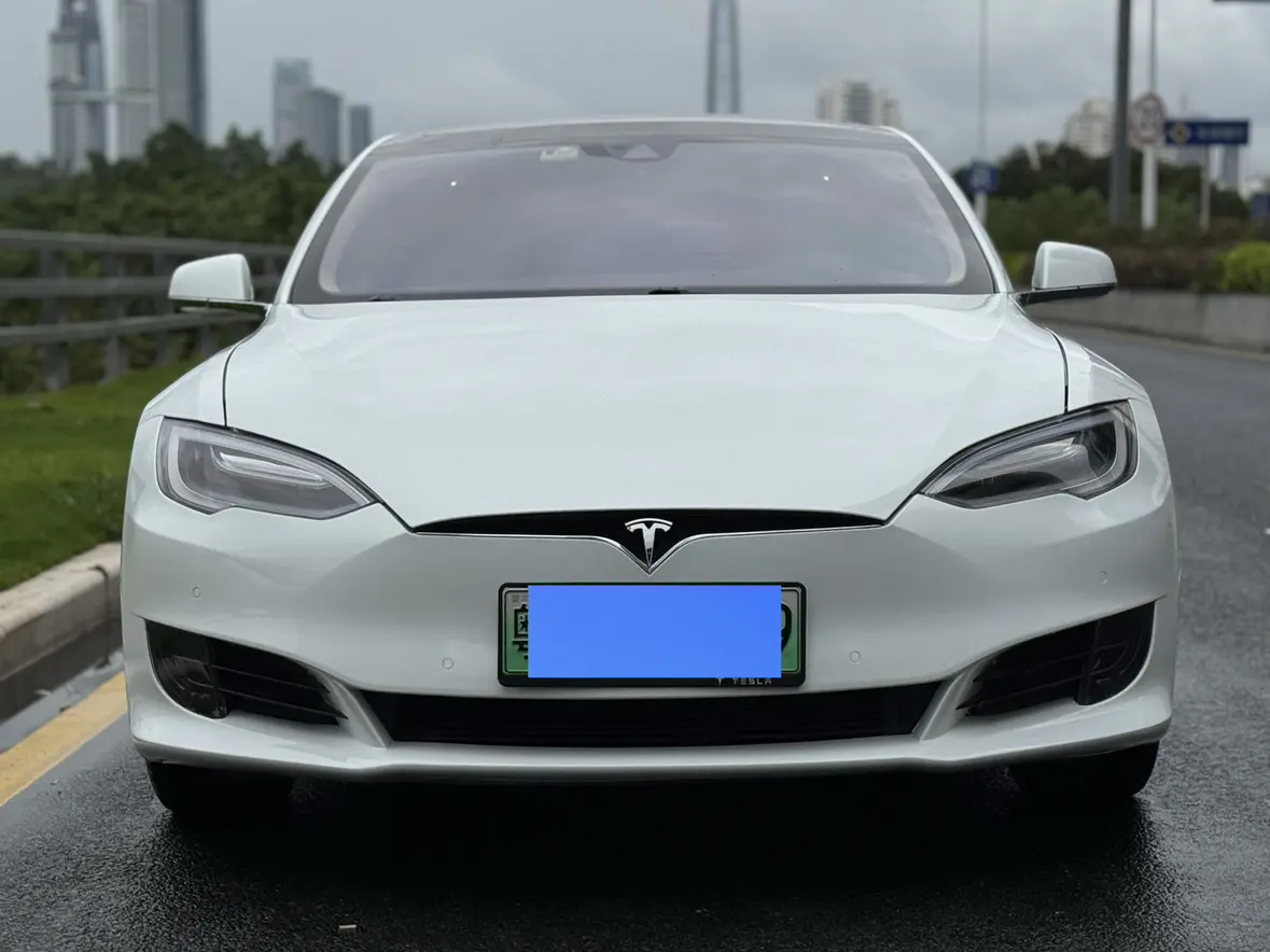 Tesla Model S  из Китая