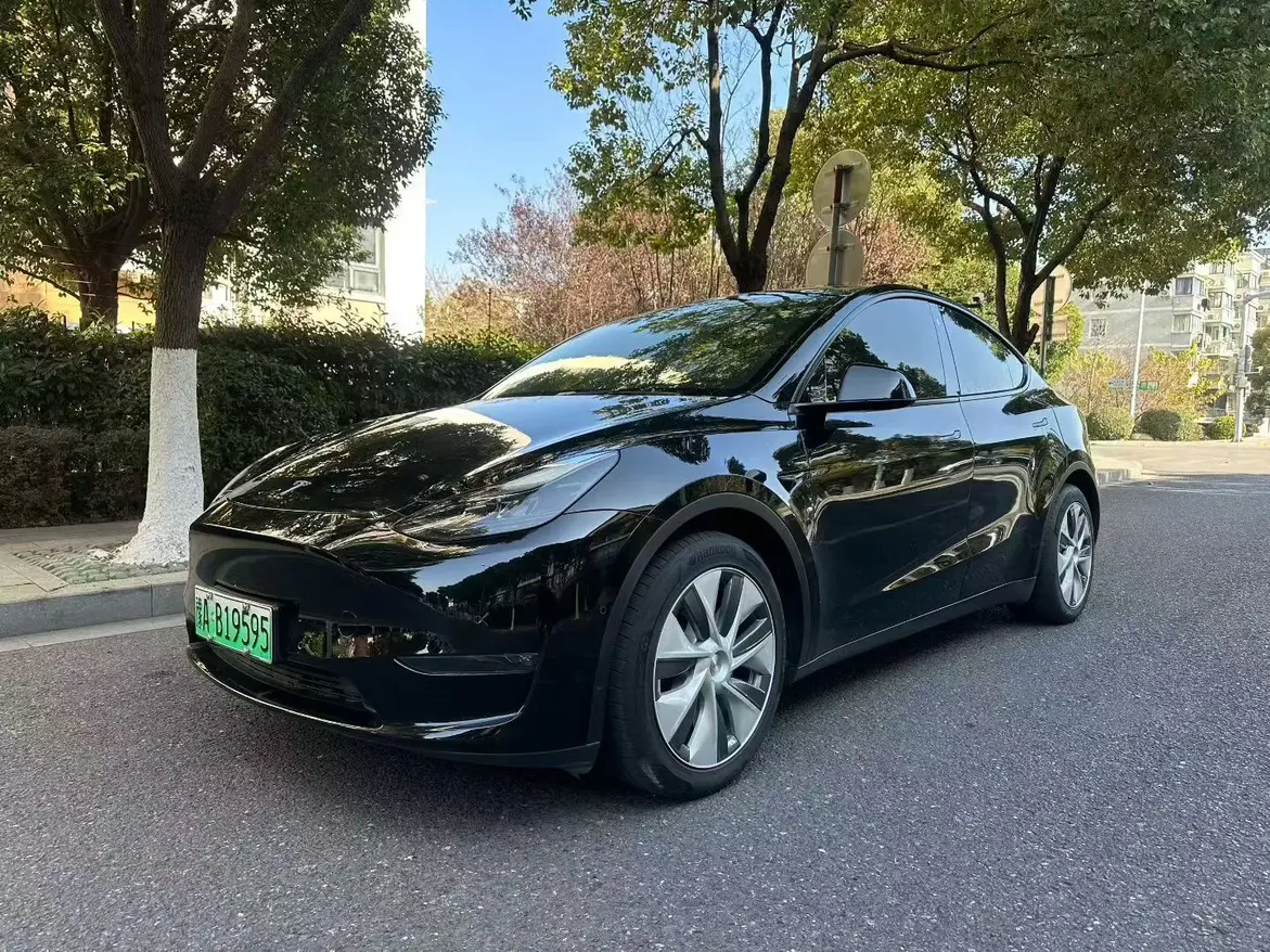 Tesla Model Y  из Китая