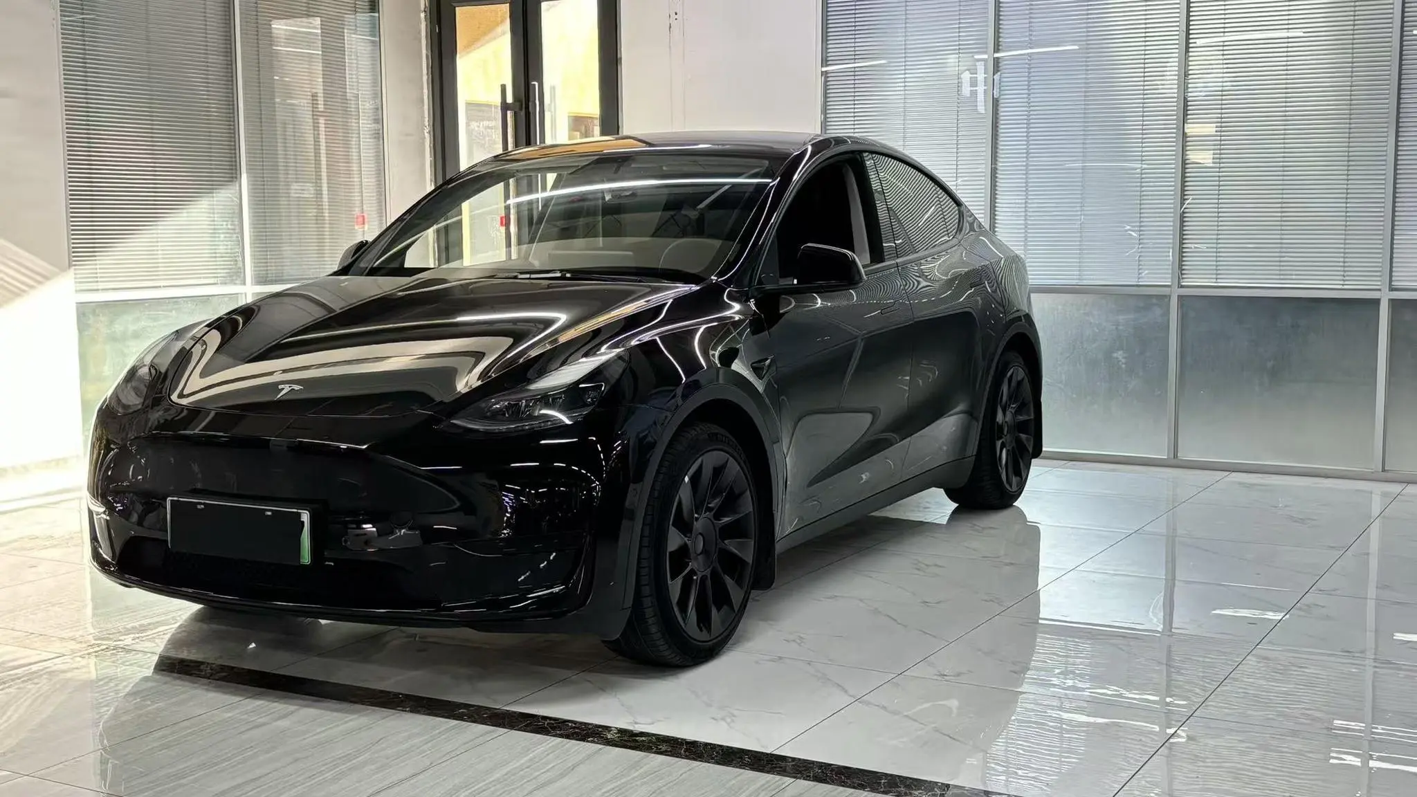 Tesla Model Y  из Китая