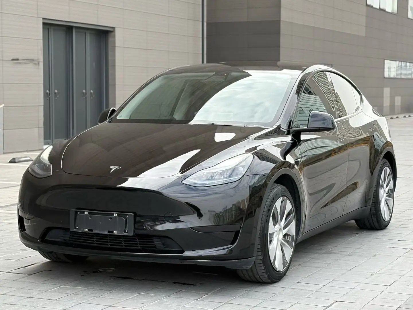Tesla Model Y  из Китая
