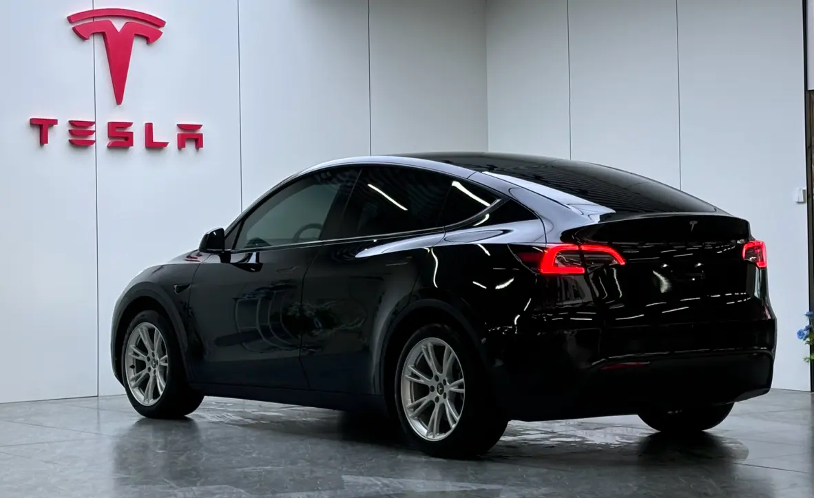 Tesla Model Y  из Китая