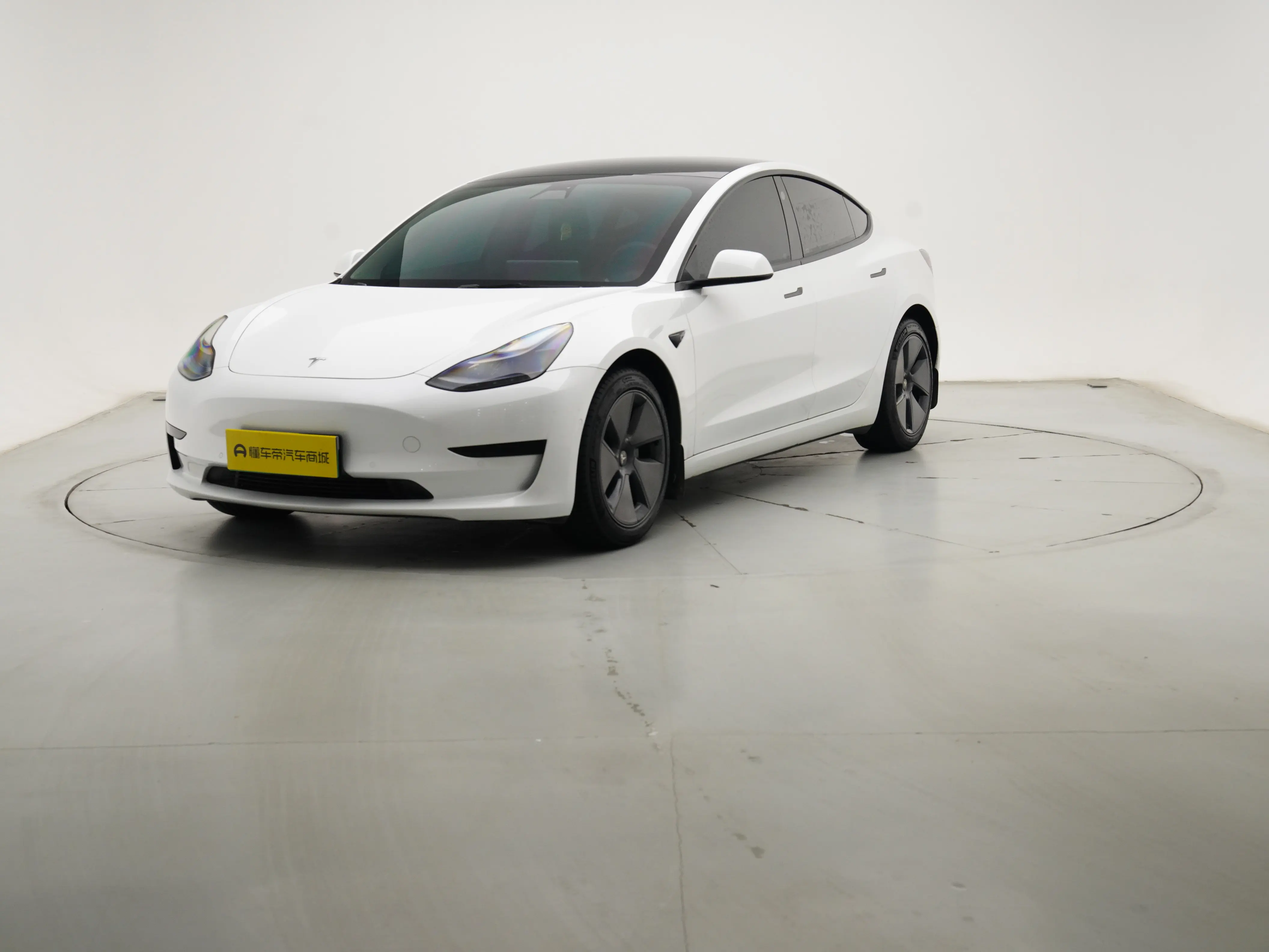 Tesla Model 3  из Китая