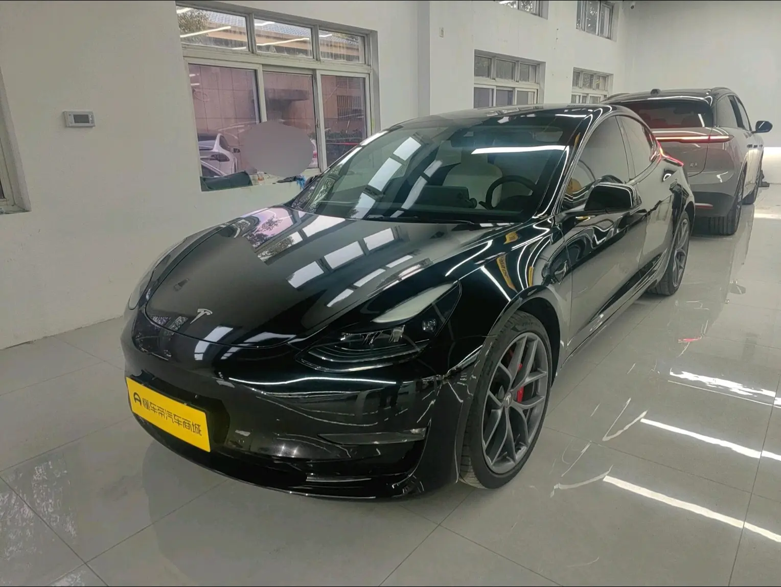 Tesla Model 3  из Китая