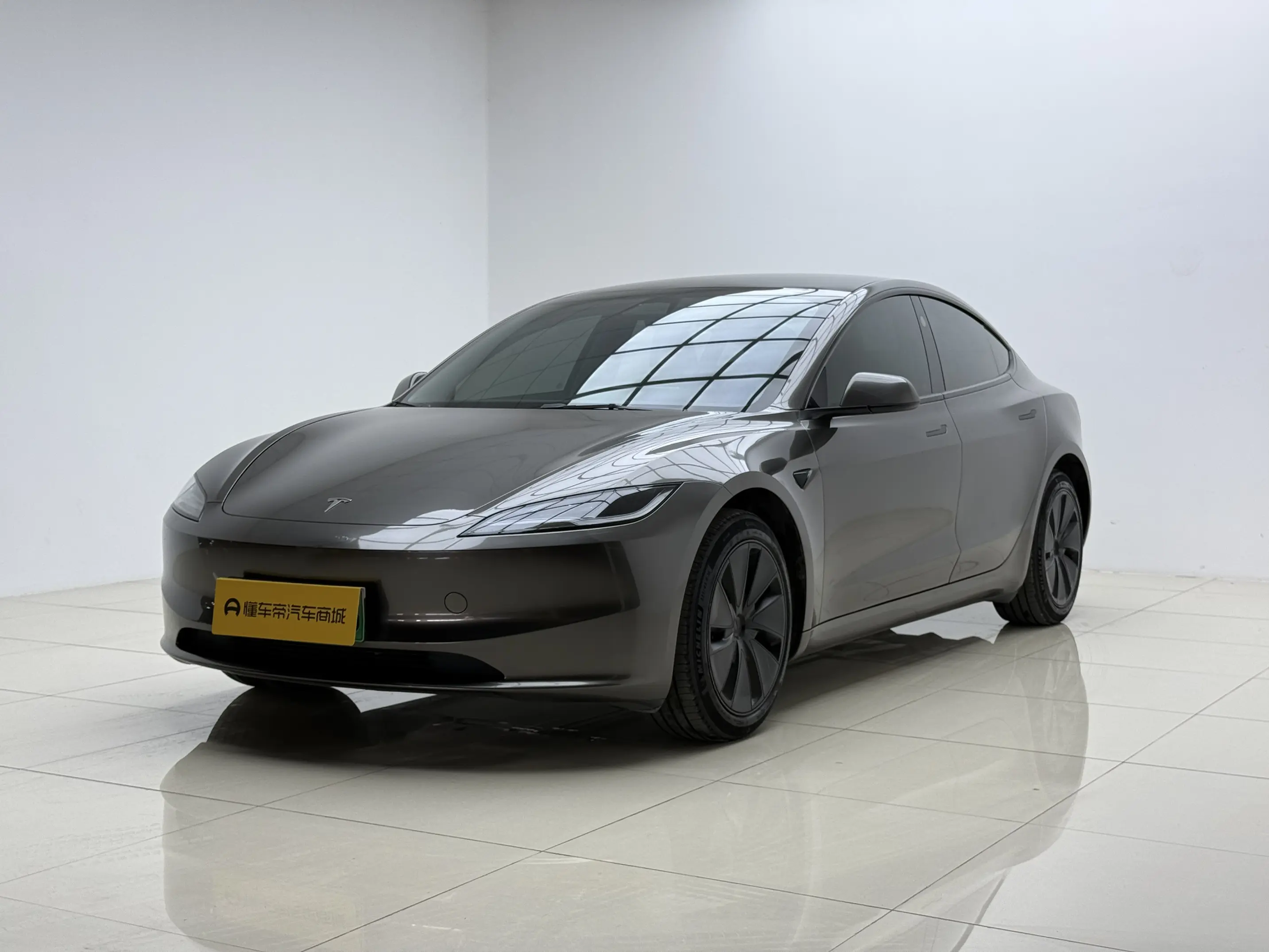 Tesla Model 3  из Китая