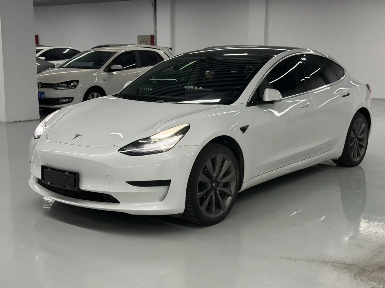Tesla Model 3  из Китая