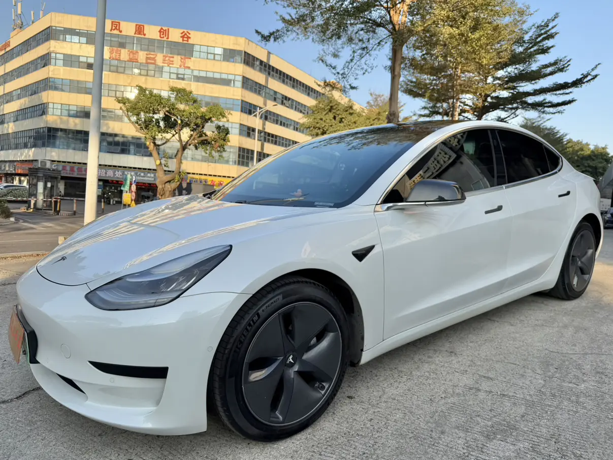 Tesla Model 3  из Китая