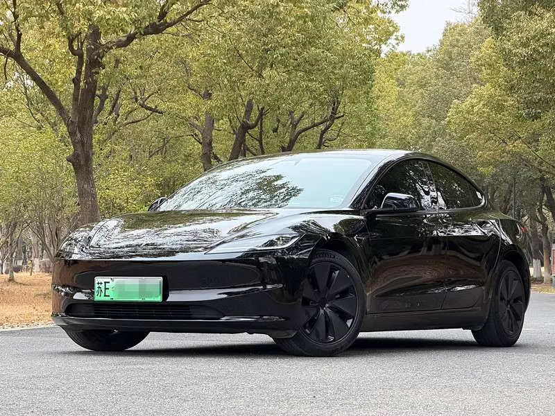 Tesla Model 3  из Китая