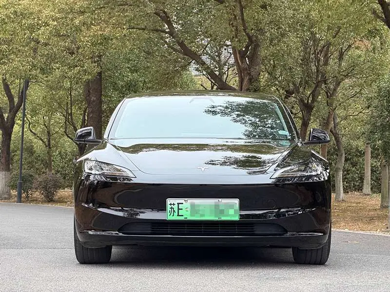Tesla Model 3  из Китая
