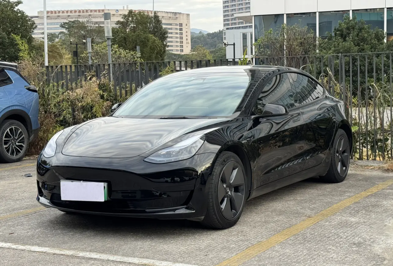 Tesla Model 3  из Китая
