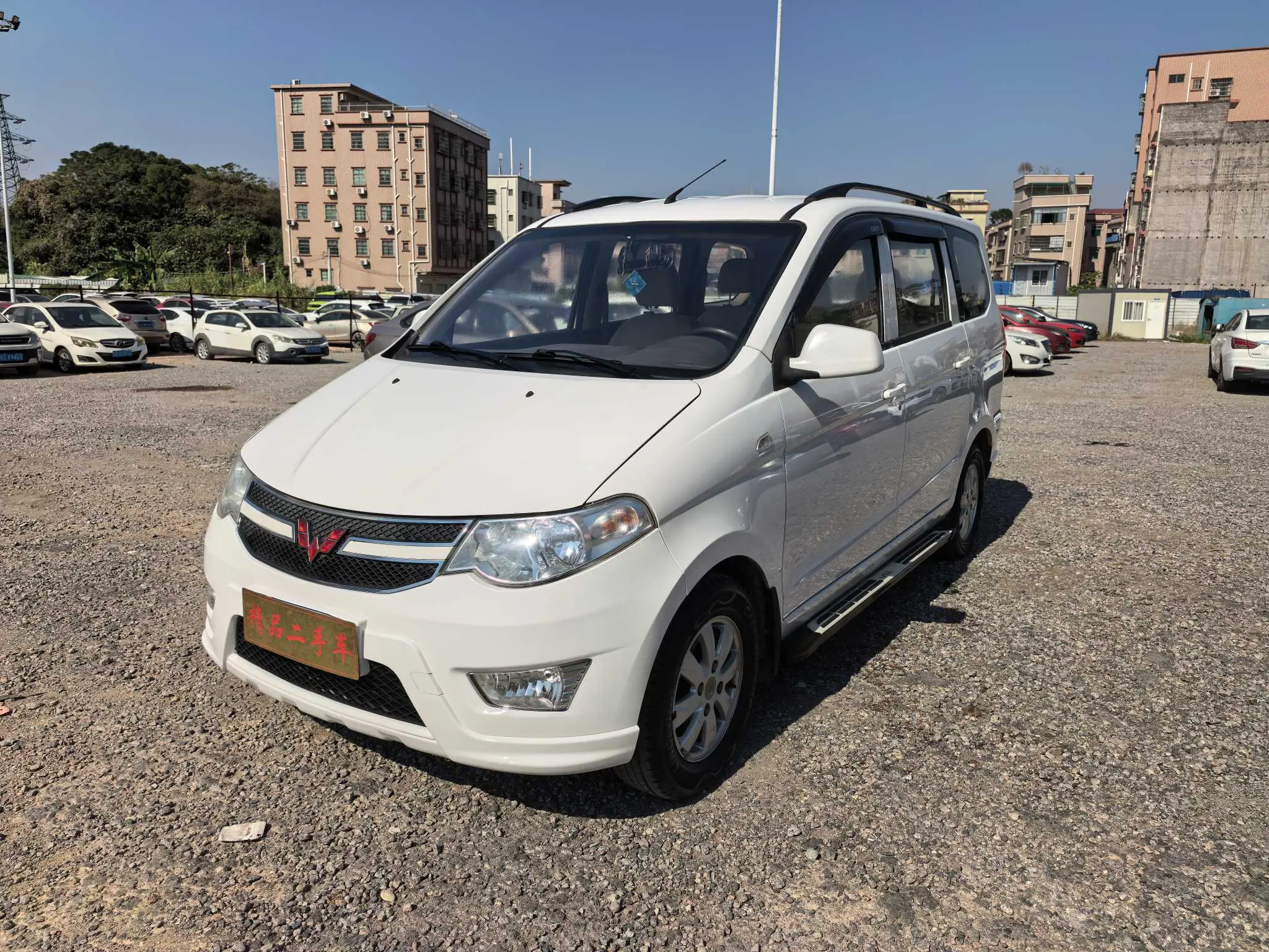 Wuling Hongguang  из Китая