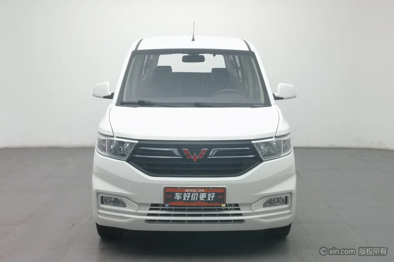 Wuling Hongguang V  из Китая