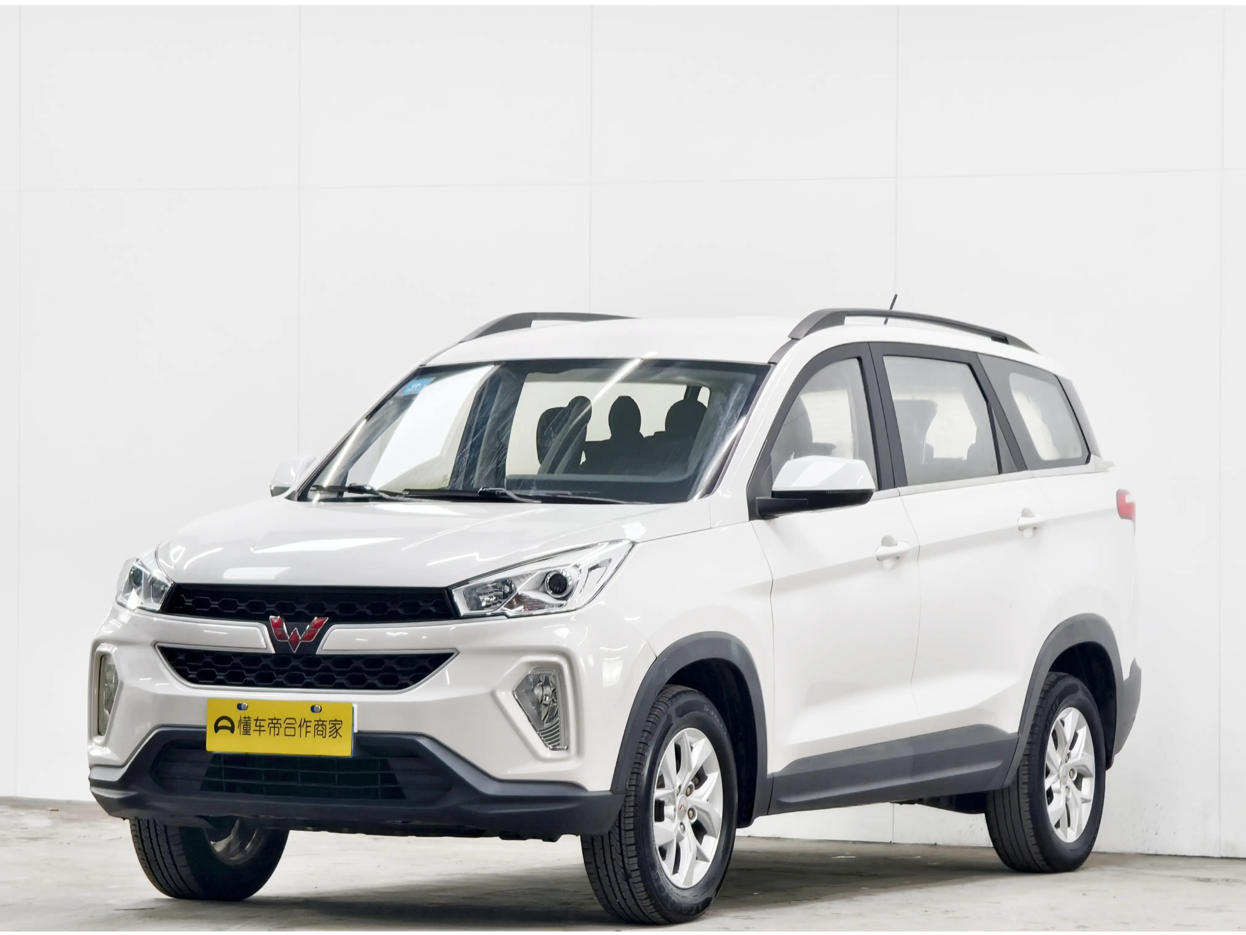 Wuling Hongguang S3  из Китая