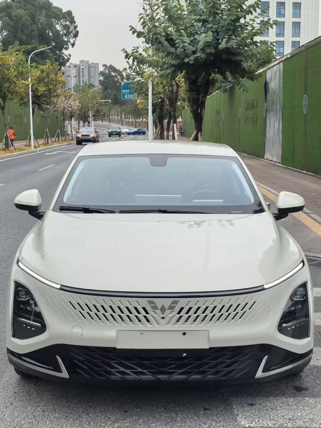 Wuling Starlight PHEV  из Китая