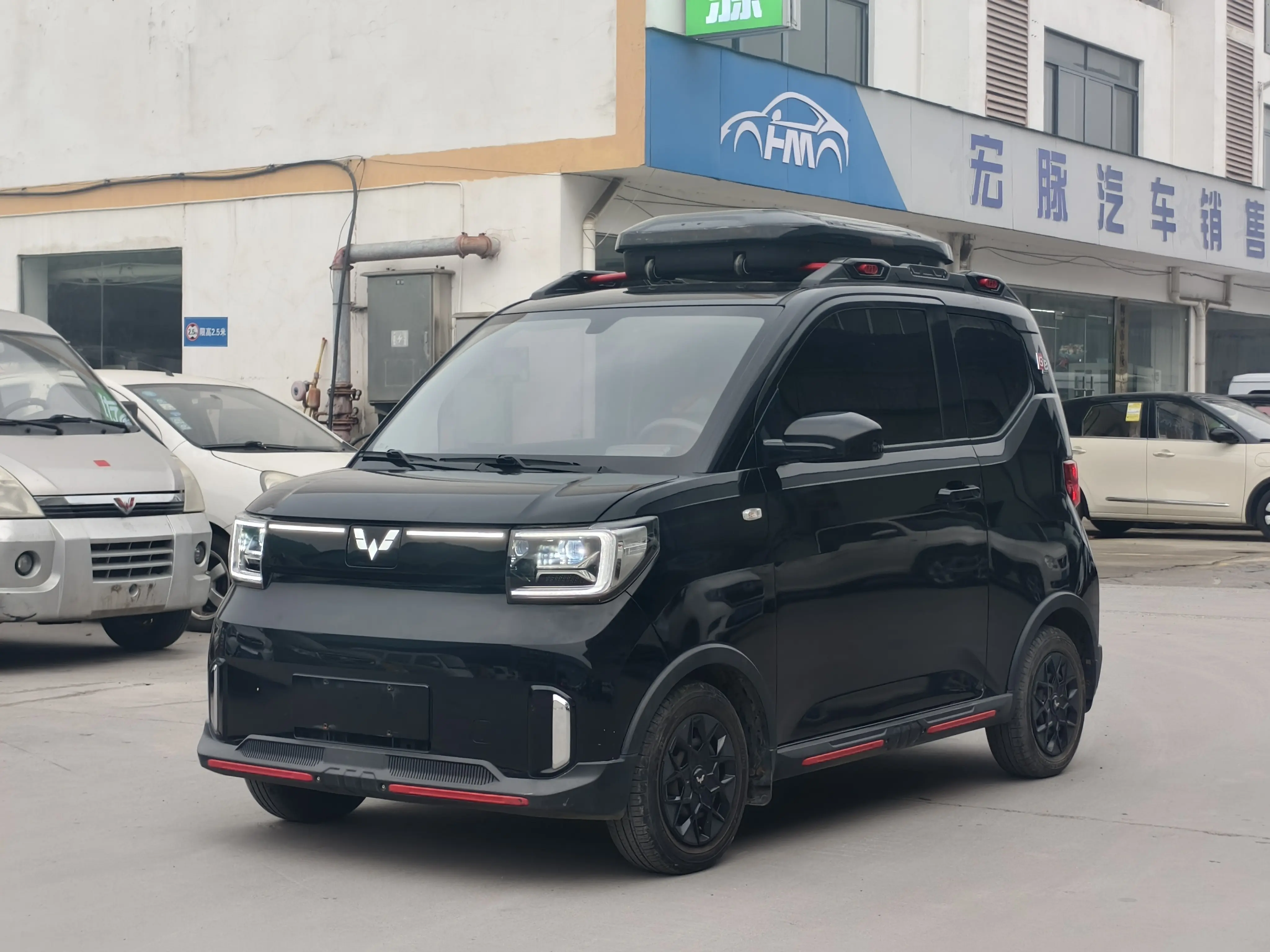 Wuling Hongguang MINIEV  из Китая